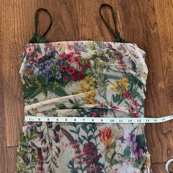 Aliava (formerly Alieva) Evita Floral and Lace Midi Dress - Picture 11 of 11